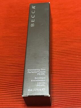 NWT BECCA Shimmering Skin Perfector Liquid in Pearl